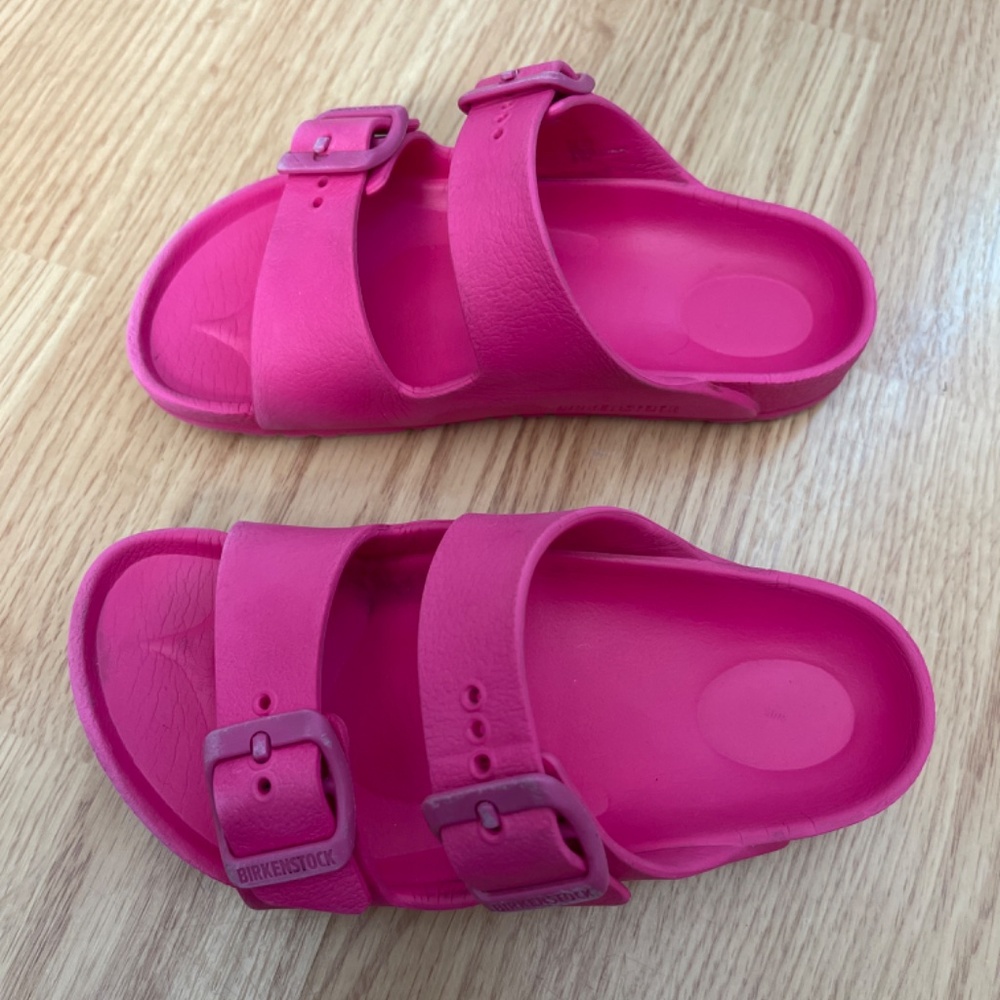 Little Girls Hot Pink Birkenstock Arizona Kids Slid On Sandals Size 28 - Picture 3 of 7